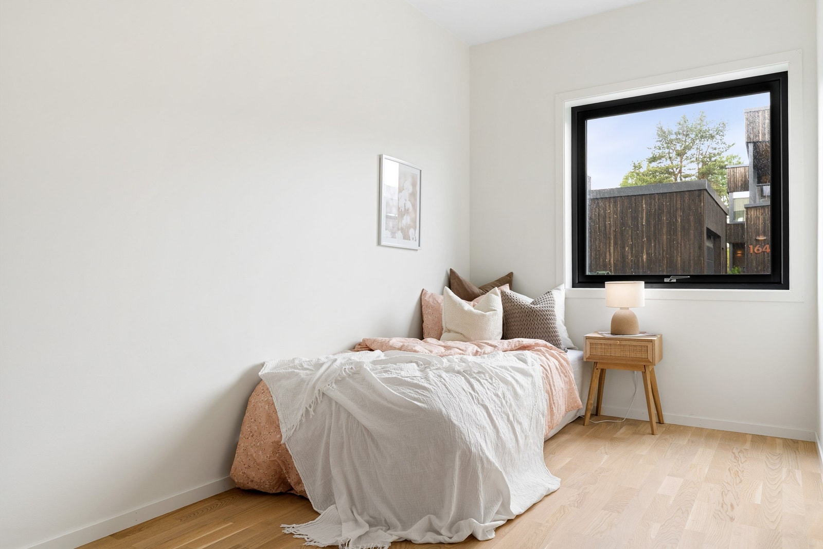 Et av boligens fire soverom Galleribilde