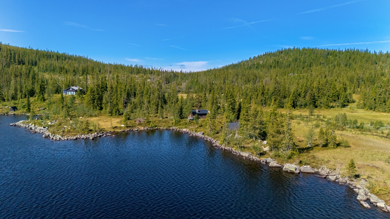 Eiendommen er idyllisk lokalisert Galleribilde
