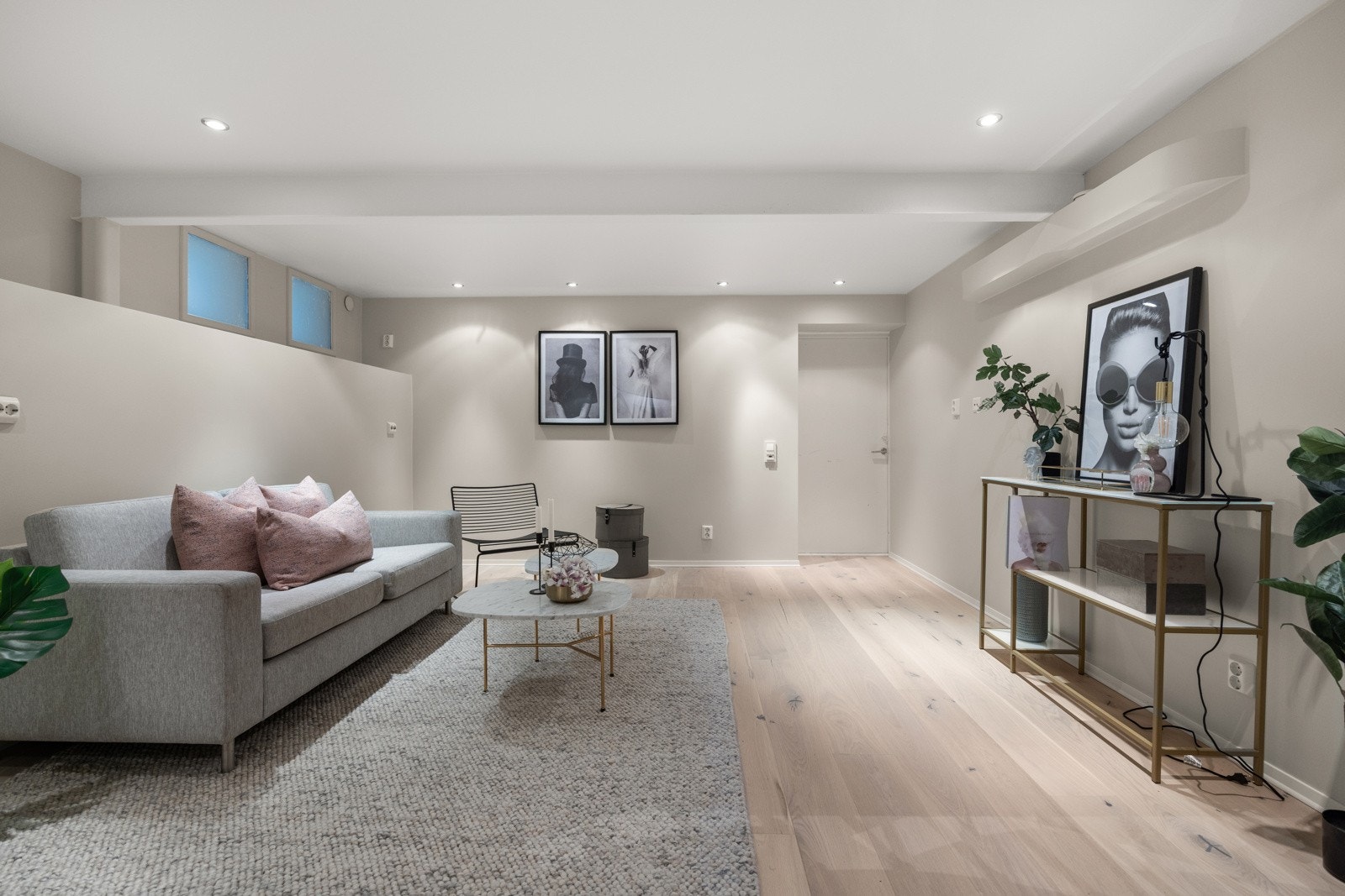 Rommets størrelse og utformelse sørger for at man har flere gode innredningsmuligheter. Galleribilde