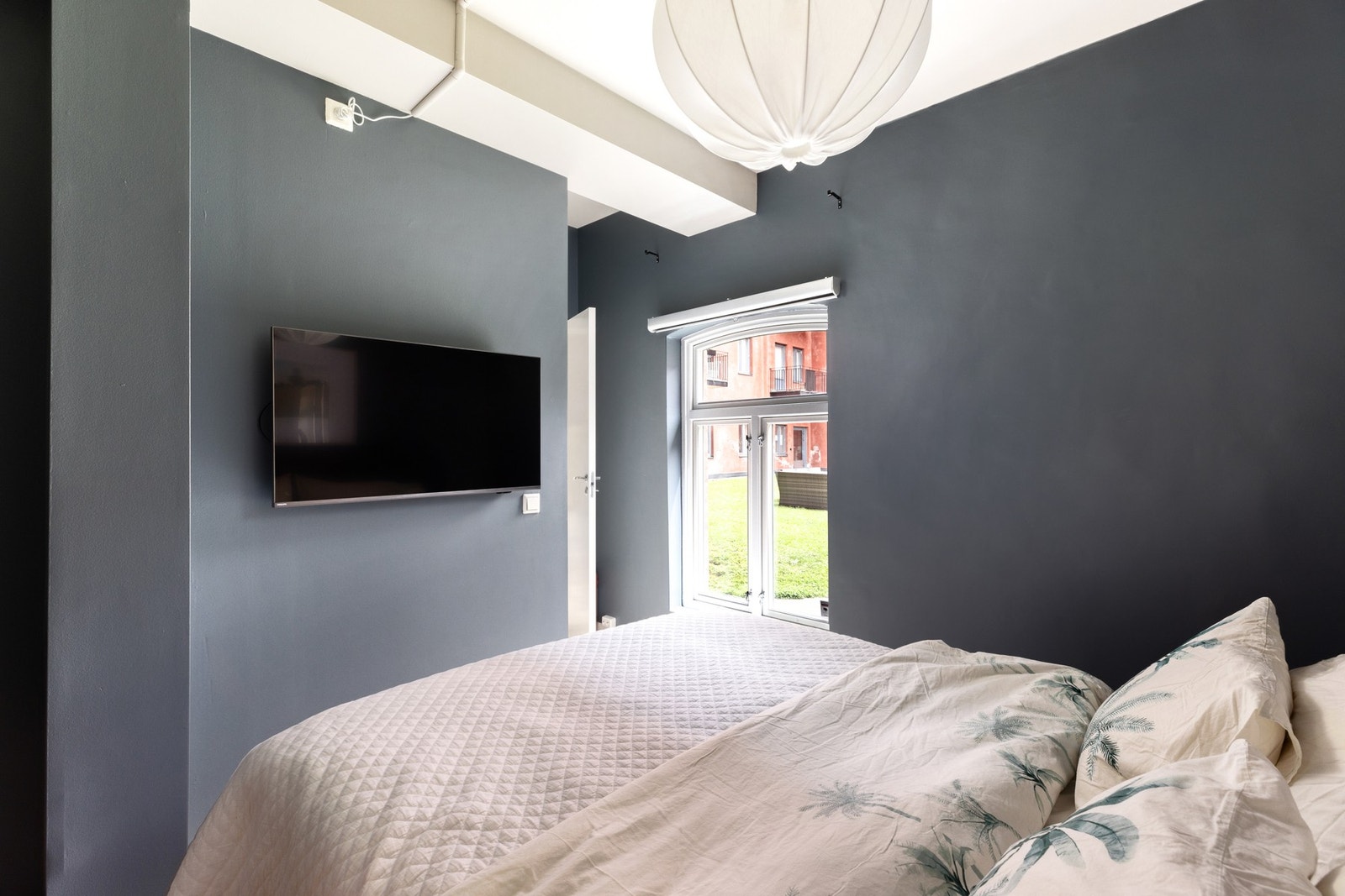 Soverommet vender mot den indre bakgården (bakkeplan). Galleribilde