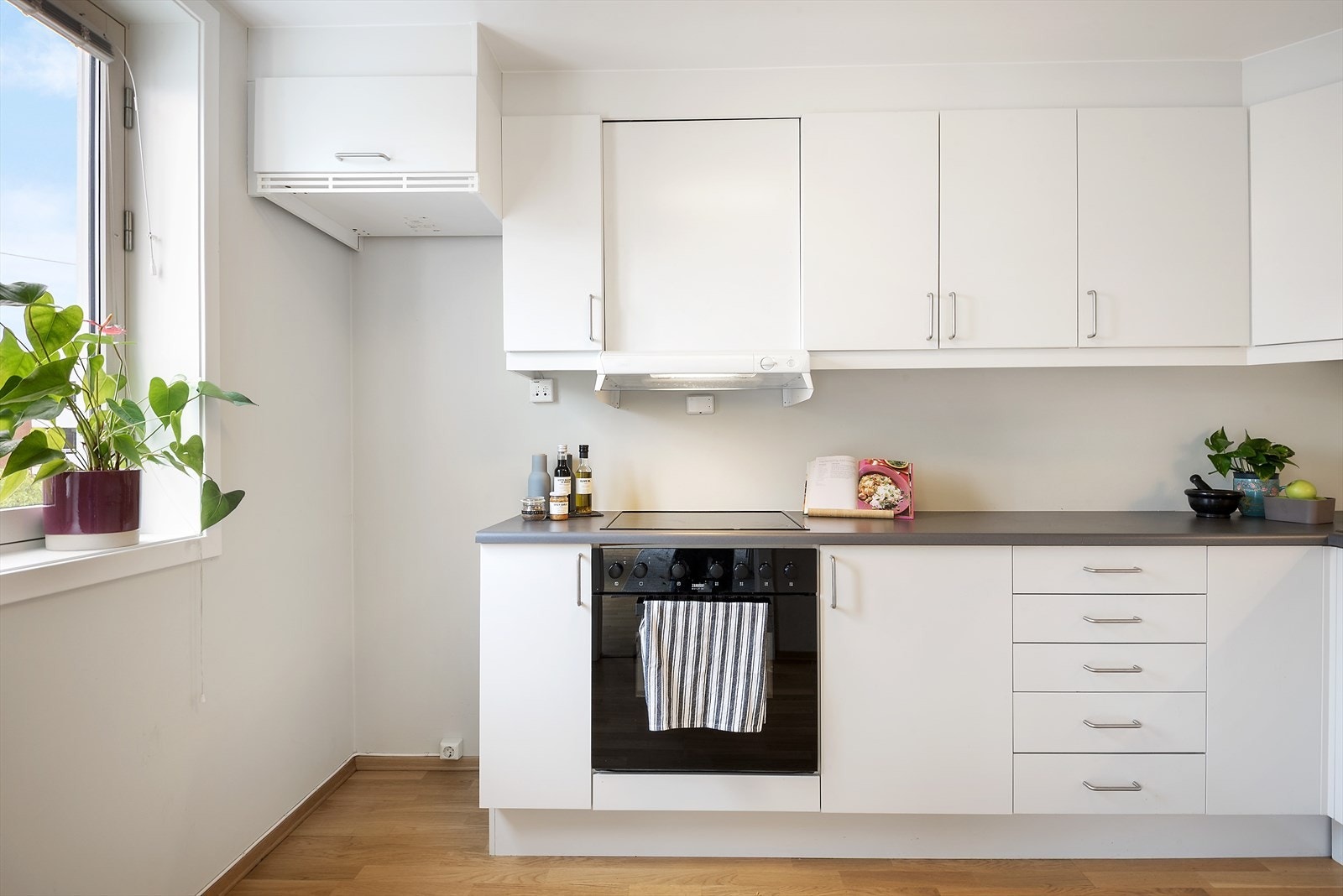 Plass til frittstående kjøleskap. Galleribilde