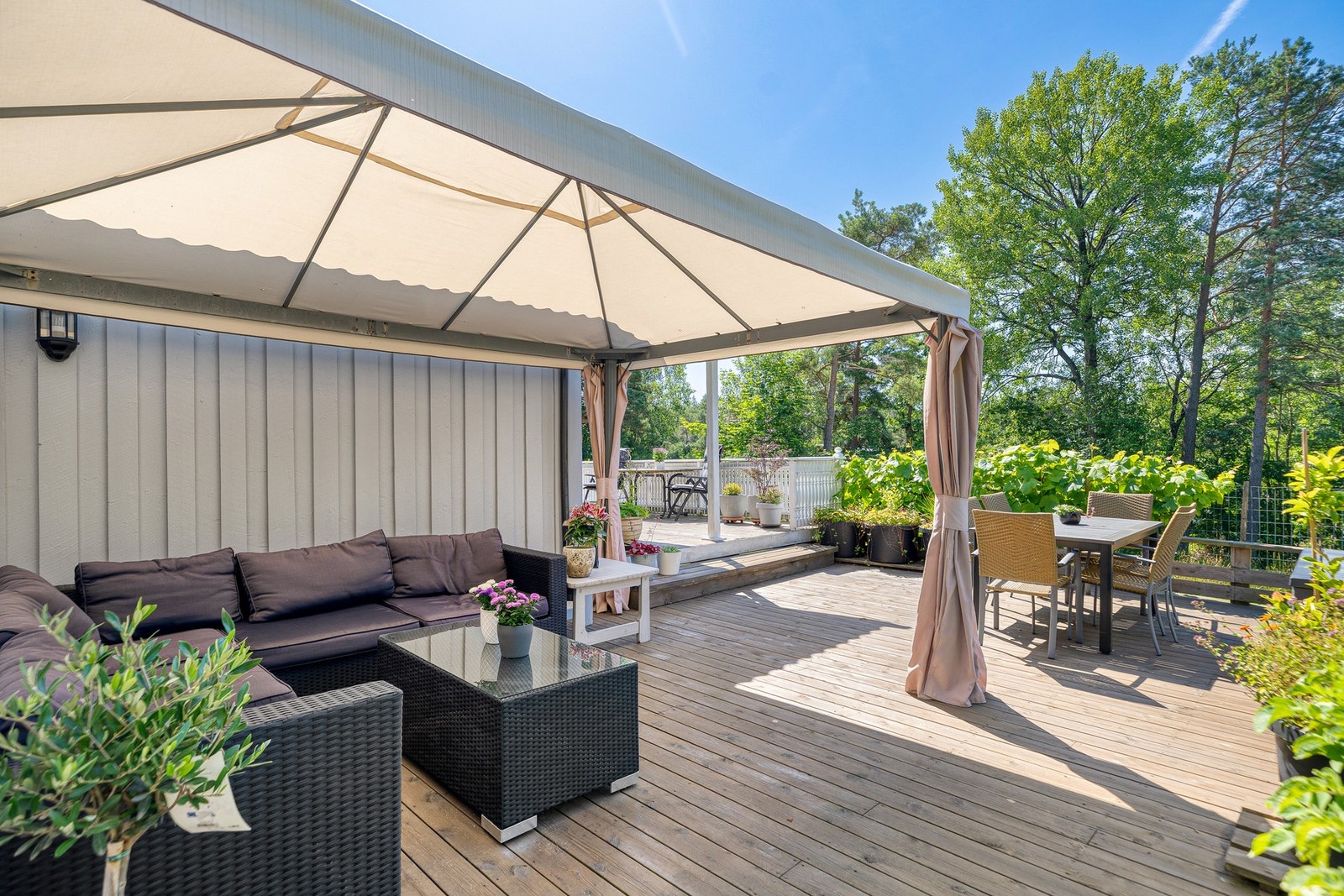 Store terrasser som ligger helt usjenert Galleribilde