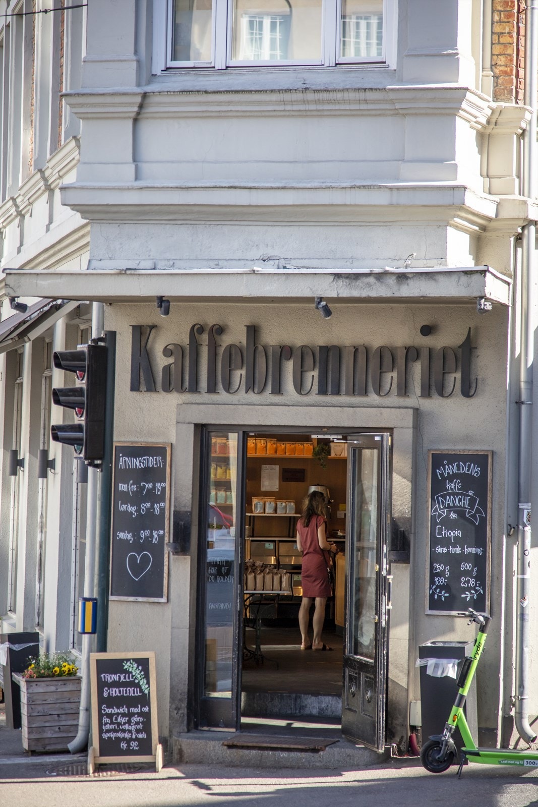 Området har et bredt utvalg av ulike caféer. Galleribilde