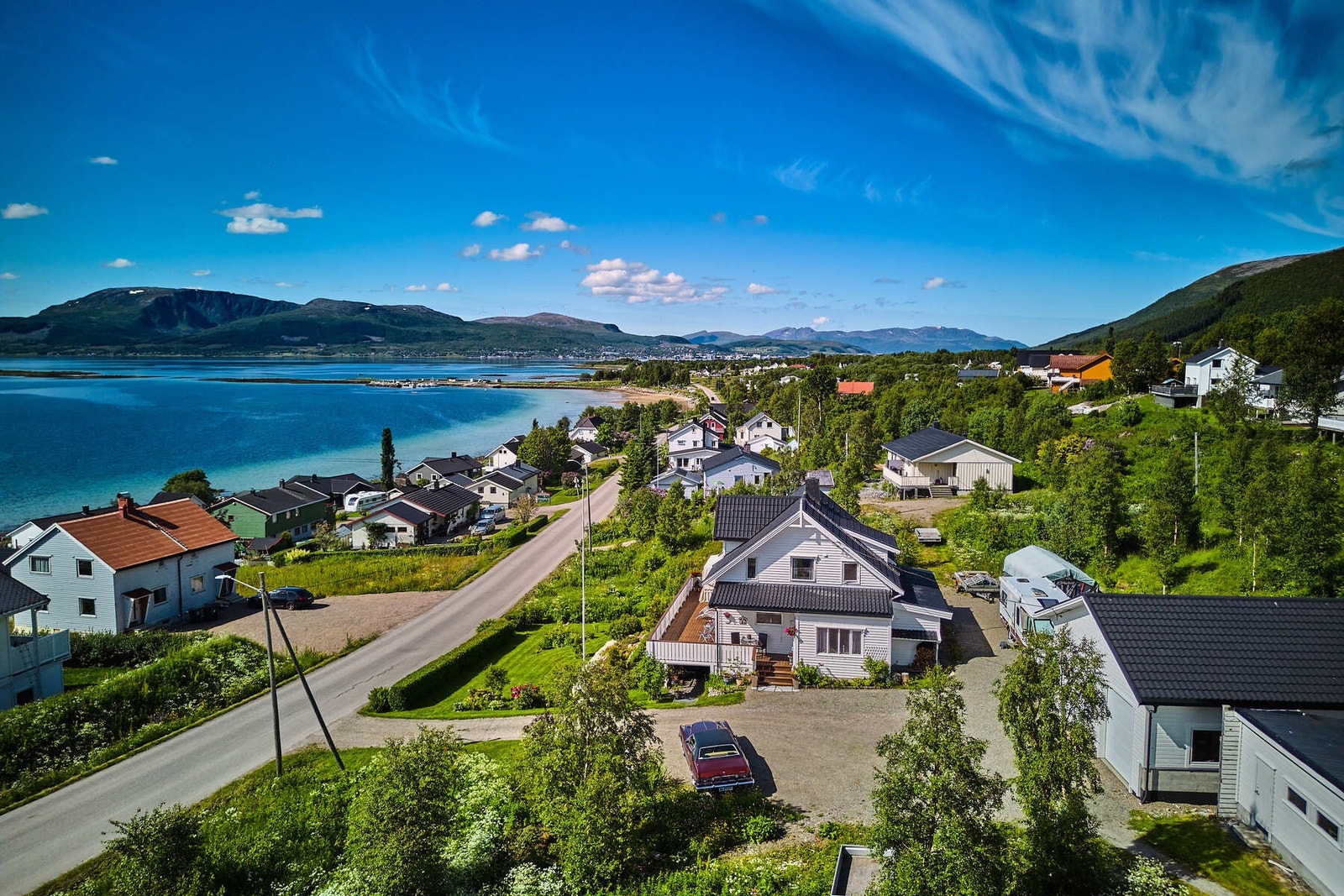 På gode sommerdager er badestranden på Dalsand godt besøkt, denne ligger like nærheten. Galleribilde