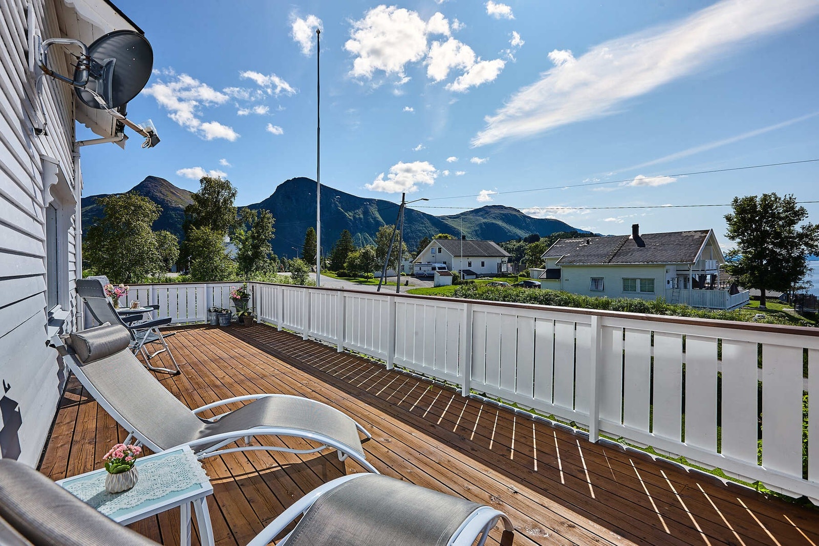 Uteområdet har sol fra morgen til kveld! Galleribilde