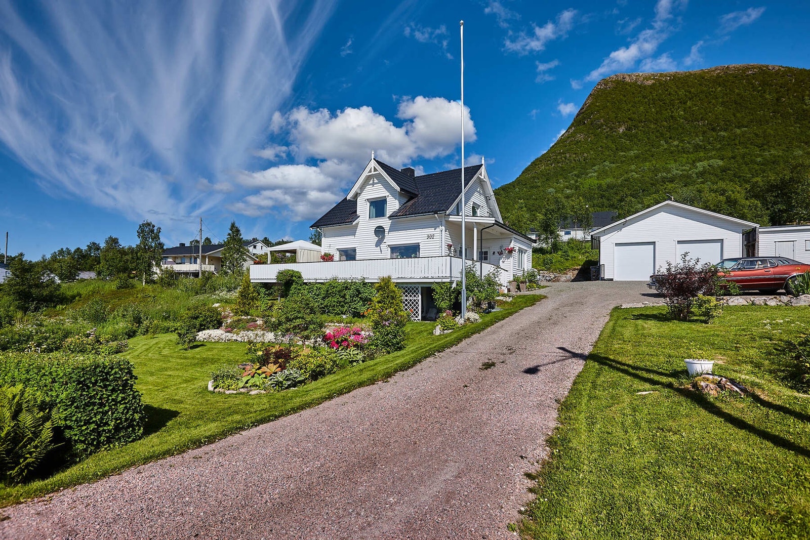 Boligen ligger fint til i et rolig område i Sigerfjord. Galleribilde