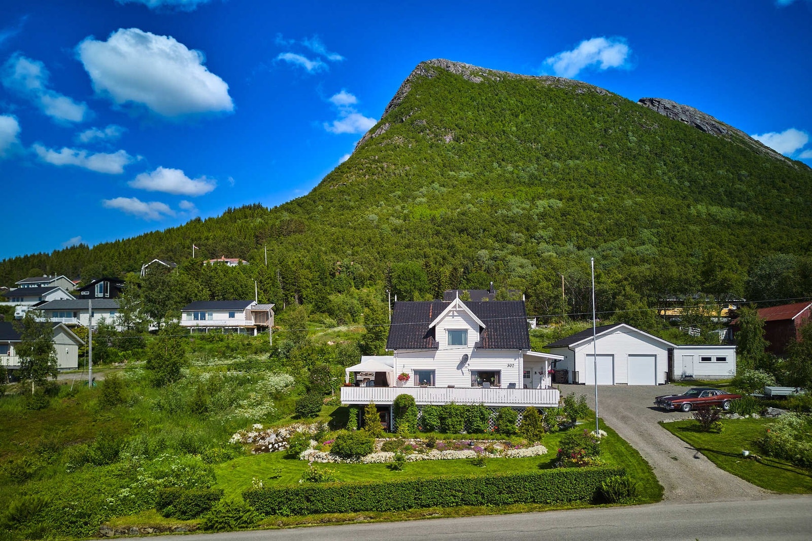 Det er grøntområder og turmuligheter i umiddelbar nærhet Galleribilde