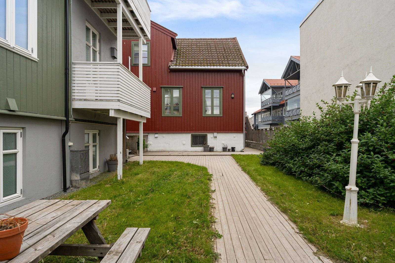 Rolige omgivelser med lite gjennomgangstrafikk.