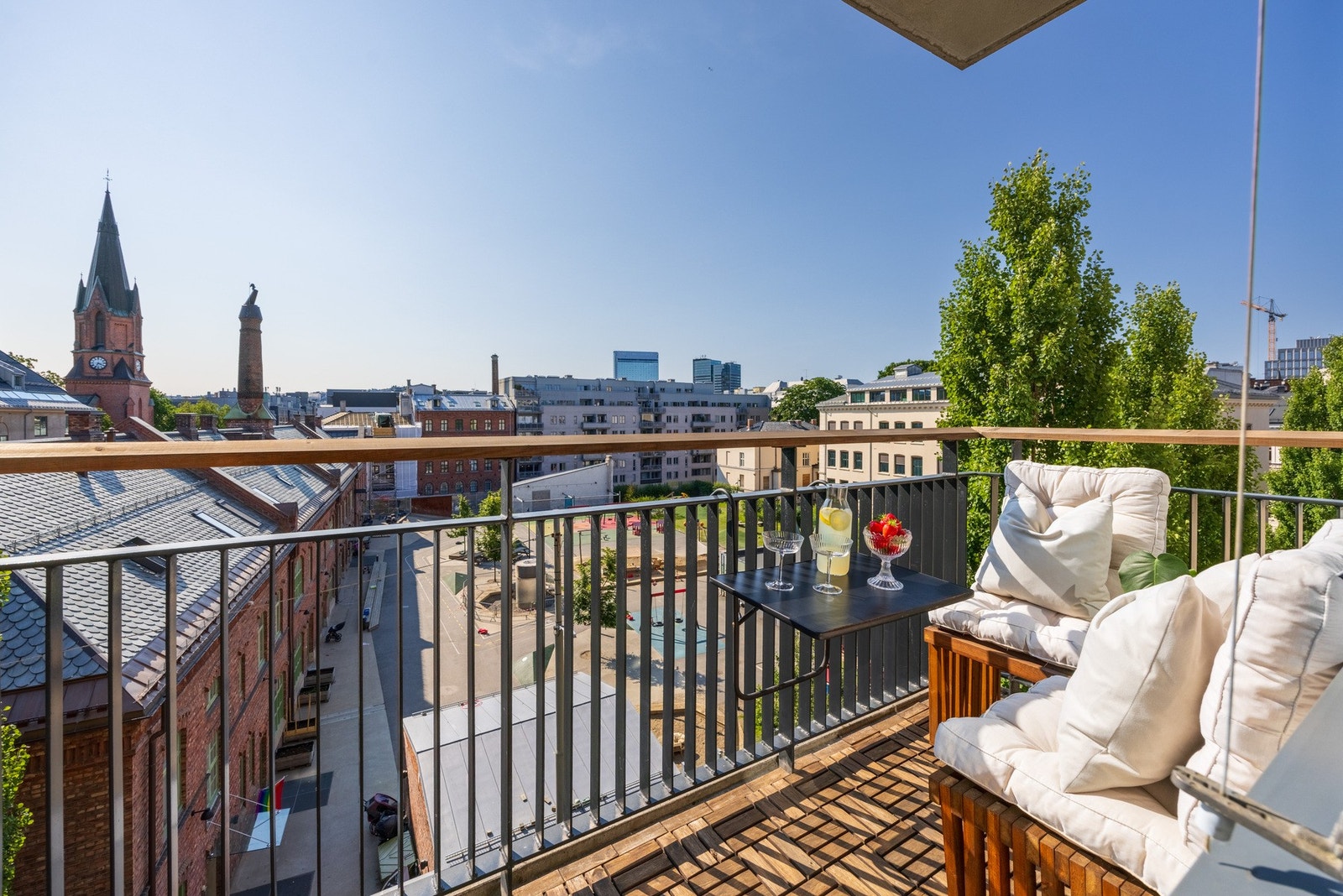 Velkommen til Jess Carlsens gate 12 - presentert av Synne Vang v. PrivatMegleren. Galleribilde