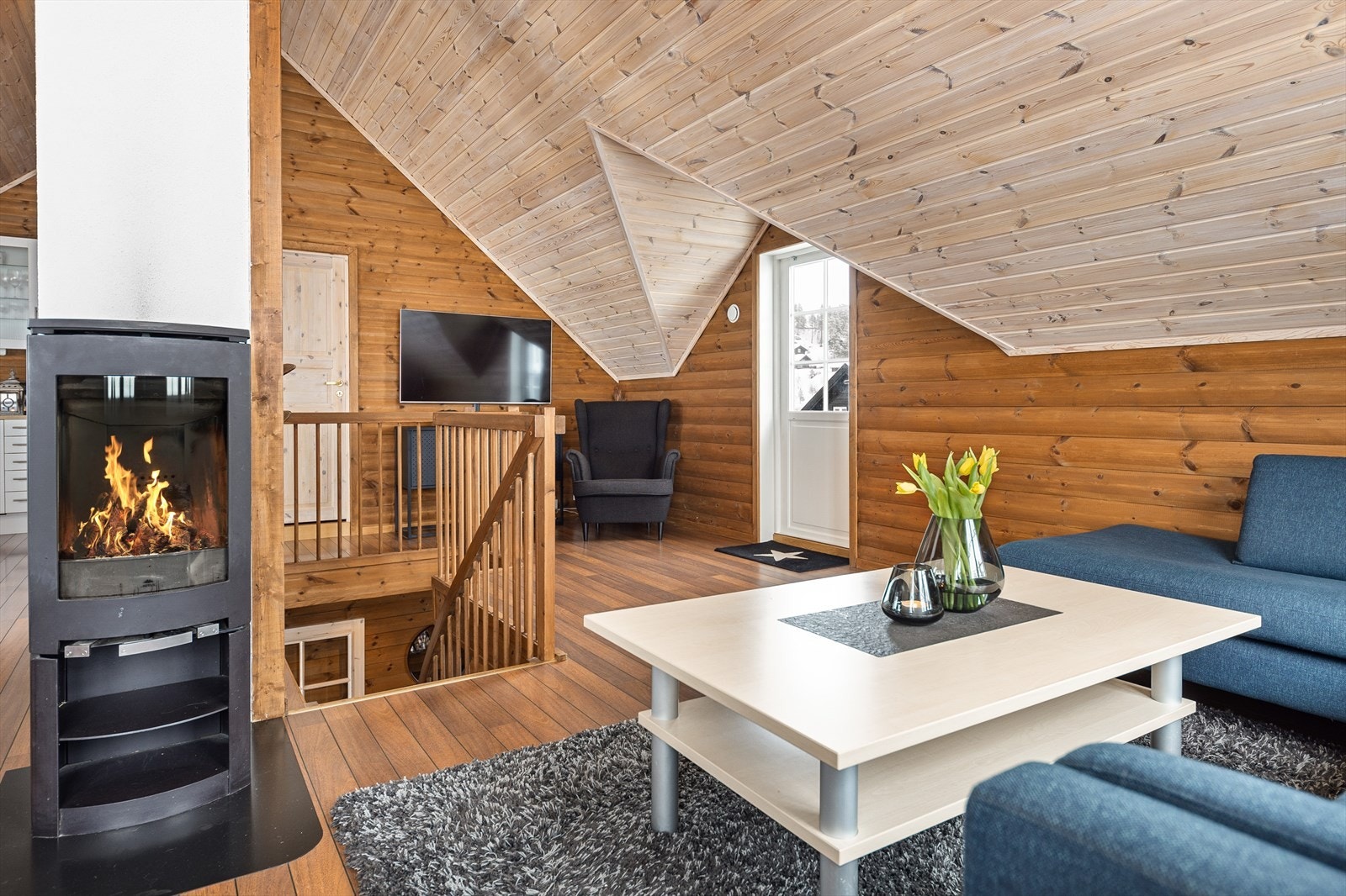 Stuen har utgang til balkong hvor morgensolen kan nytes Galleribilde