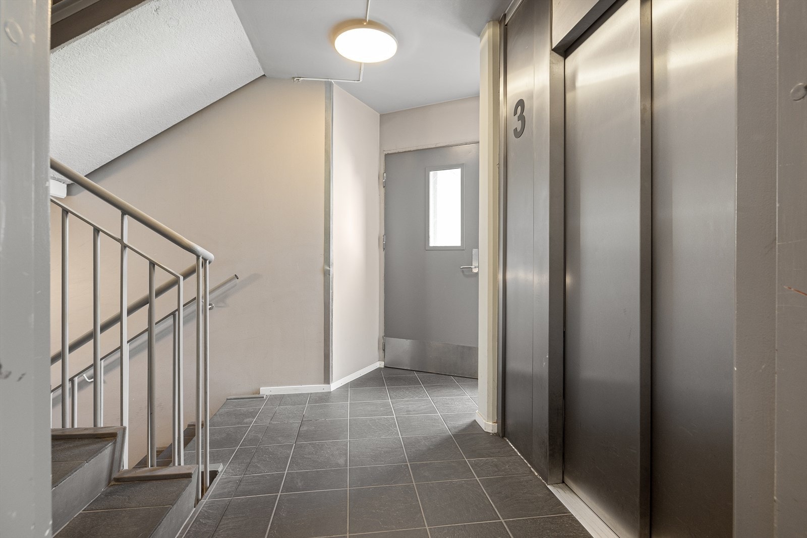 Det er heis i bygget. Galleribilde