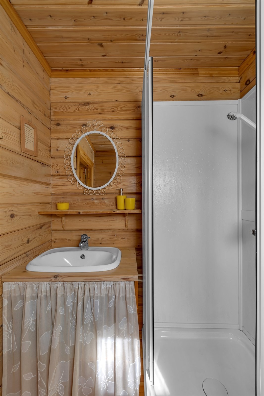 Bad/wc - med dør fra vindfang. Galleribilde