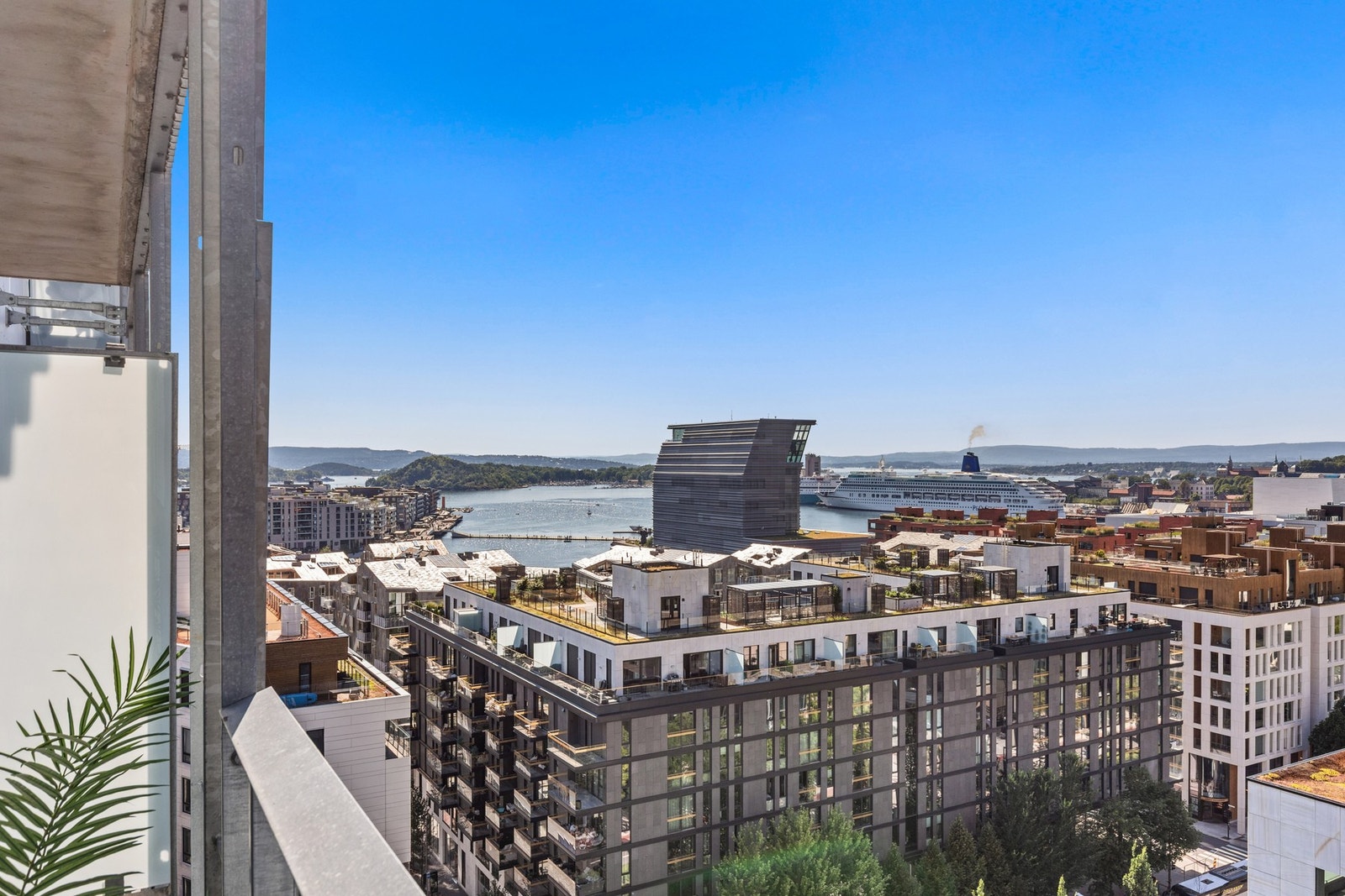 Henrik Nylænder Nilsen v. PrivatMegleren Komplett ønsker velkommen til Rostockgata 24! Galleribilde