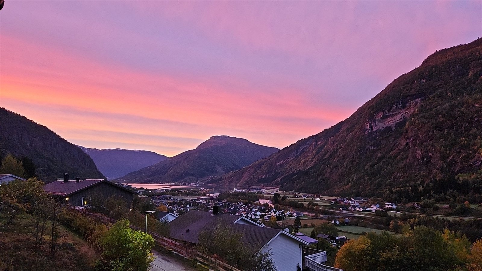 Kveldstemning i Røselbakkane 90 Galleribilde