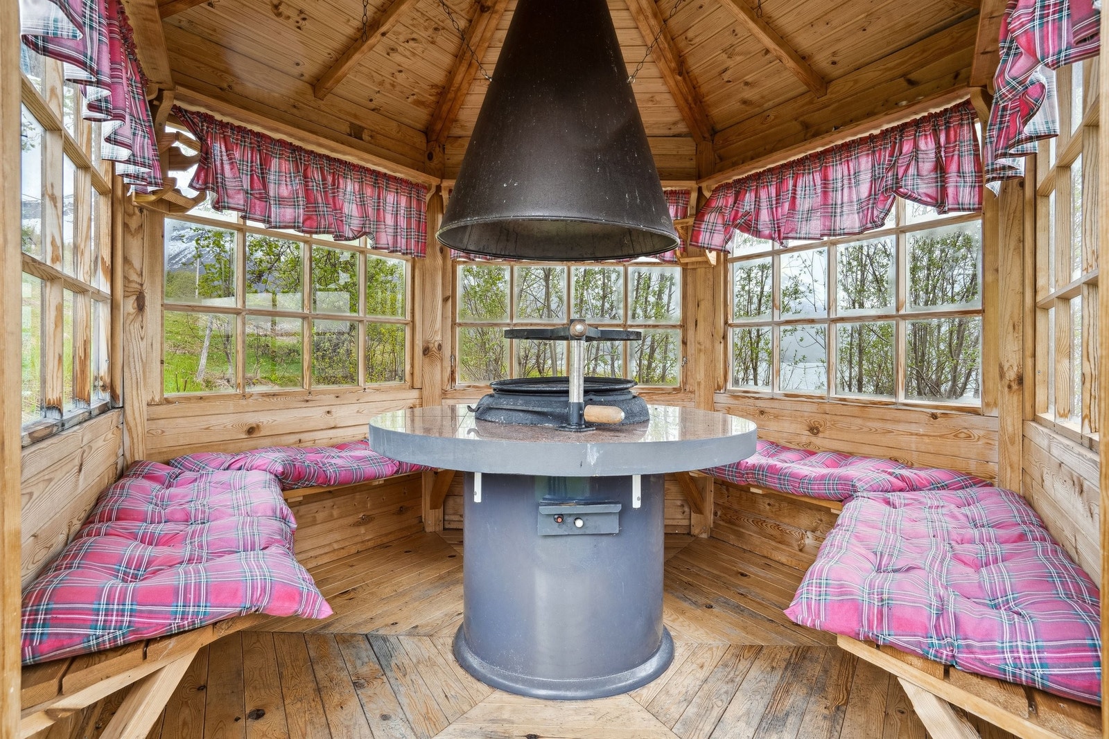 Grill hus Galleribilde