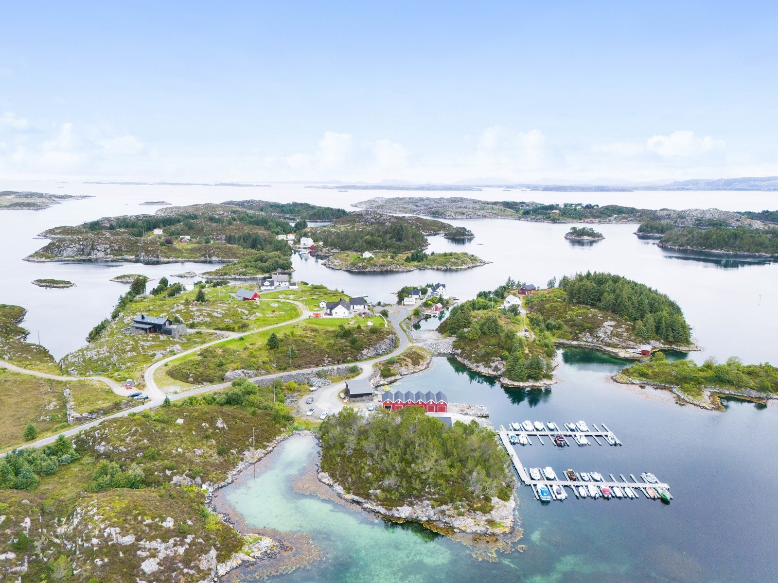 Privatmegleren v/ Bernt Helland har gleden av å presentere denne eiendommen! Galleribilde