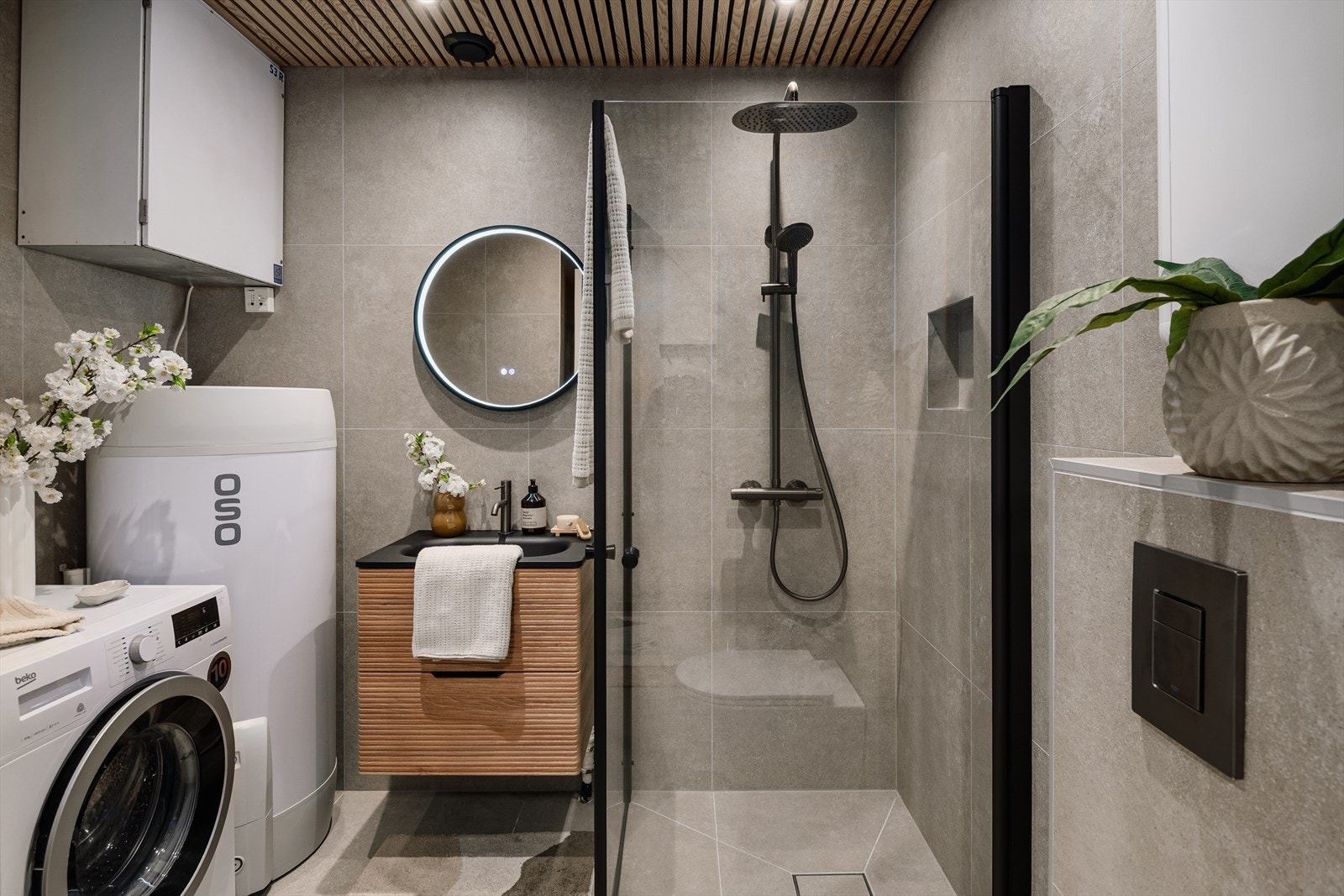 Badet ble pusset opp i 2025, og har et moderne uttrykk. Galleribilde