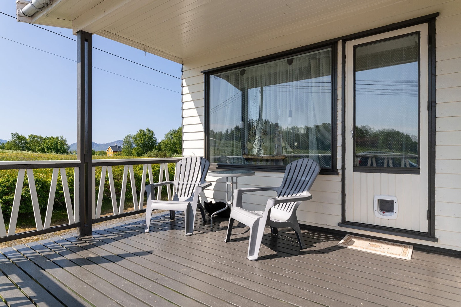 Solrik terrasse vendt mot sørvest. Galleribilde