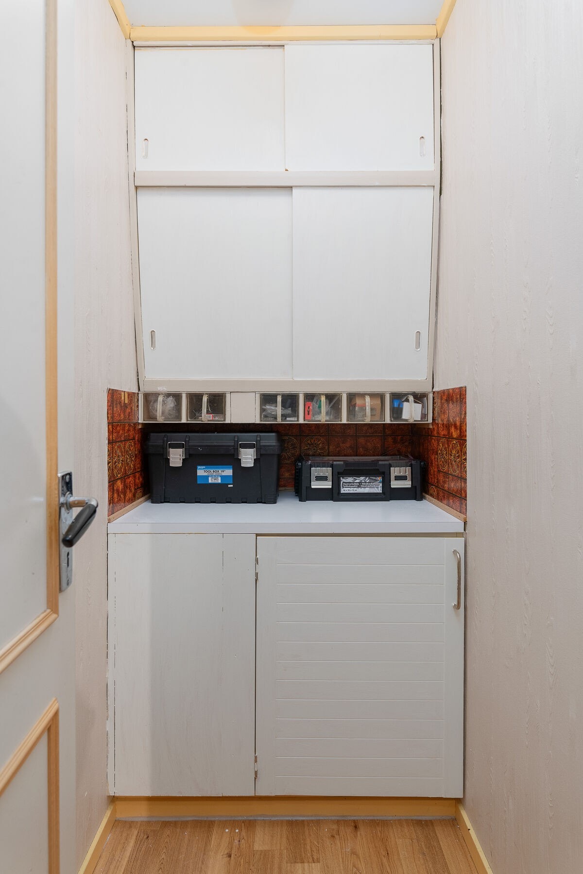 Bod med adkomst fra hall. Galleribilde