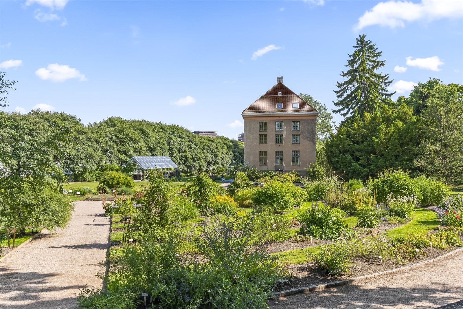 Sjelden har et sentralt område hatt så mange og flotte grøntområder i umiddelbar nærhet. Galleribilde