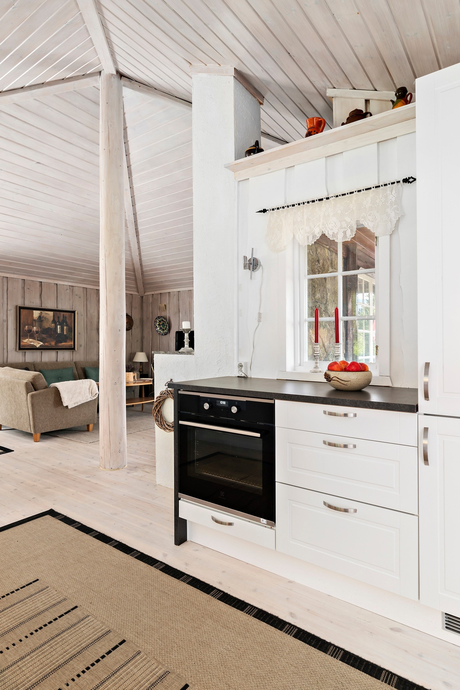 Legg merke til den gode takhøyden. Galleribilde