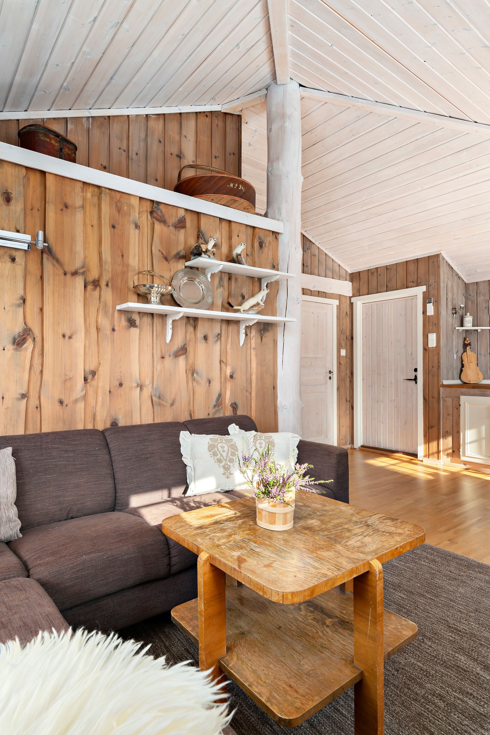 Romslig og fin stue med god plass til møblering. Galleribilde