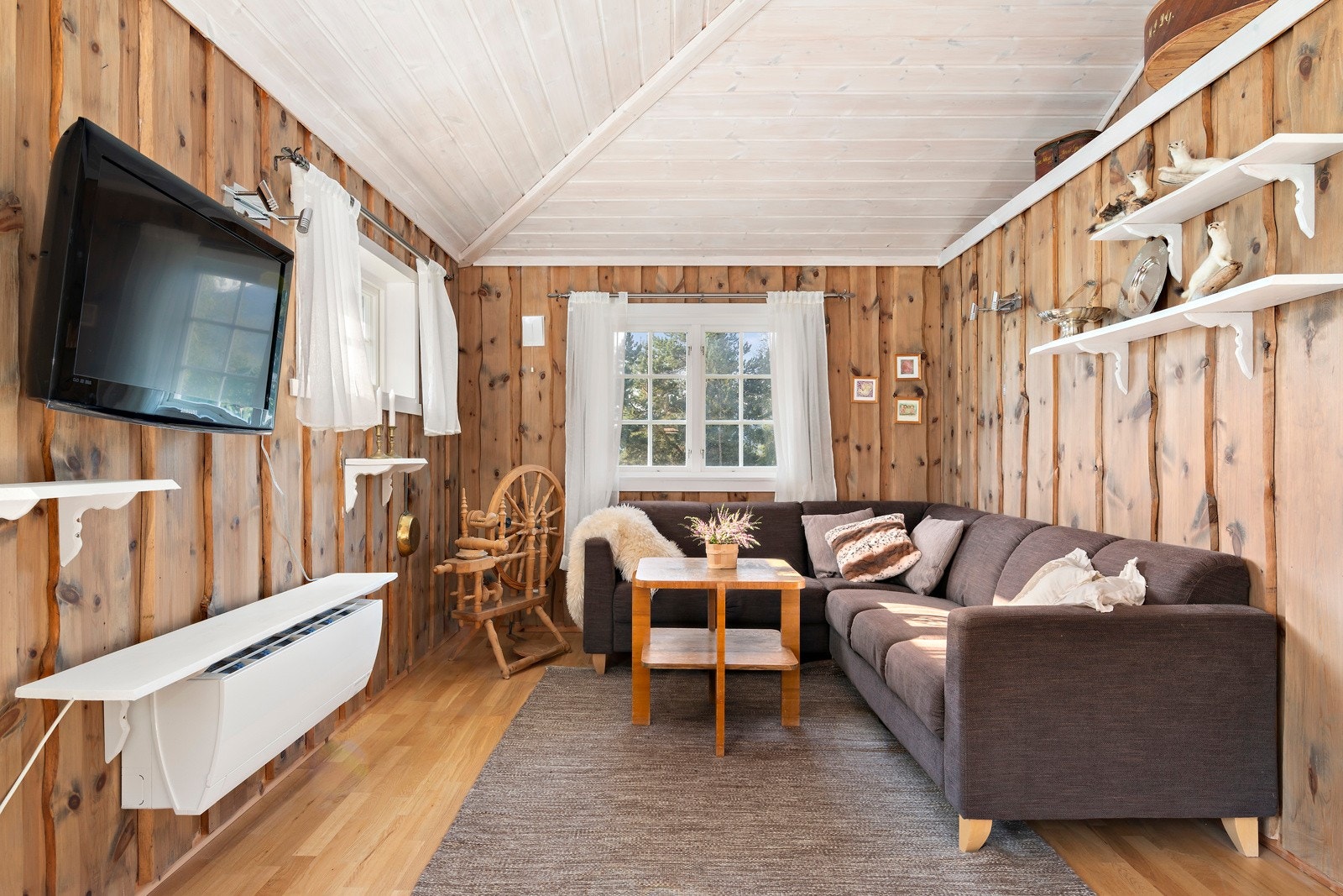 Fin krok nedover som passer ypperlig til sofa og tv. Galleribilde