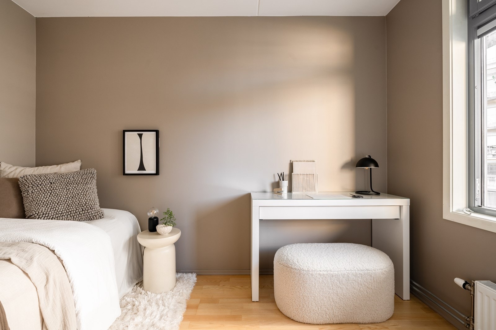 Du kan enkelt leie ut det ene soverommet for å få økonomisk fleksibilitet! Galleribilde