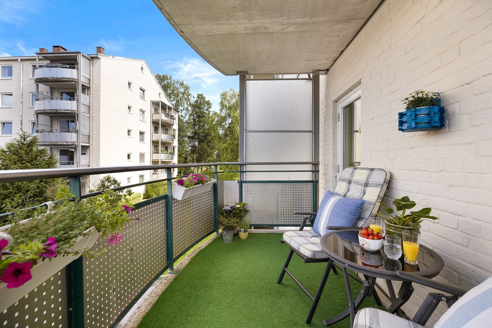 Her har du rikelig med plass til utemøbler, beplantning og gassgrill, slik at du enkelt kan skape din egen koselige uteoase. Galleribilde