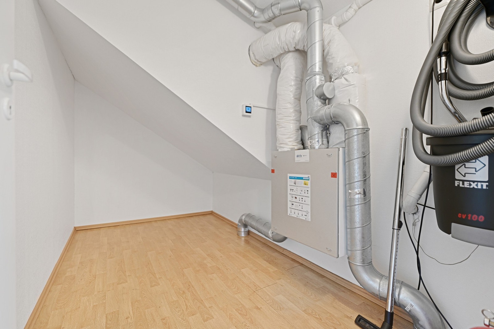 Begge soverom har tilgang til egne boder. Galleribilde