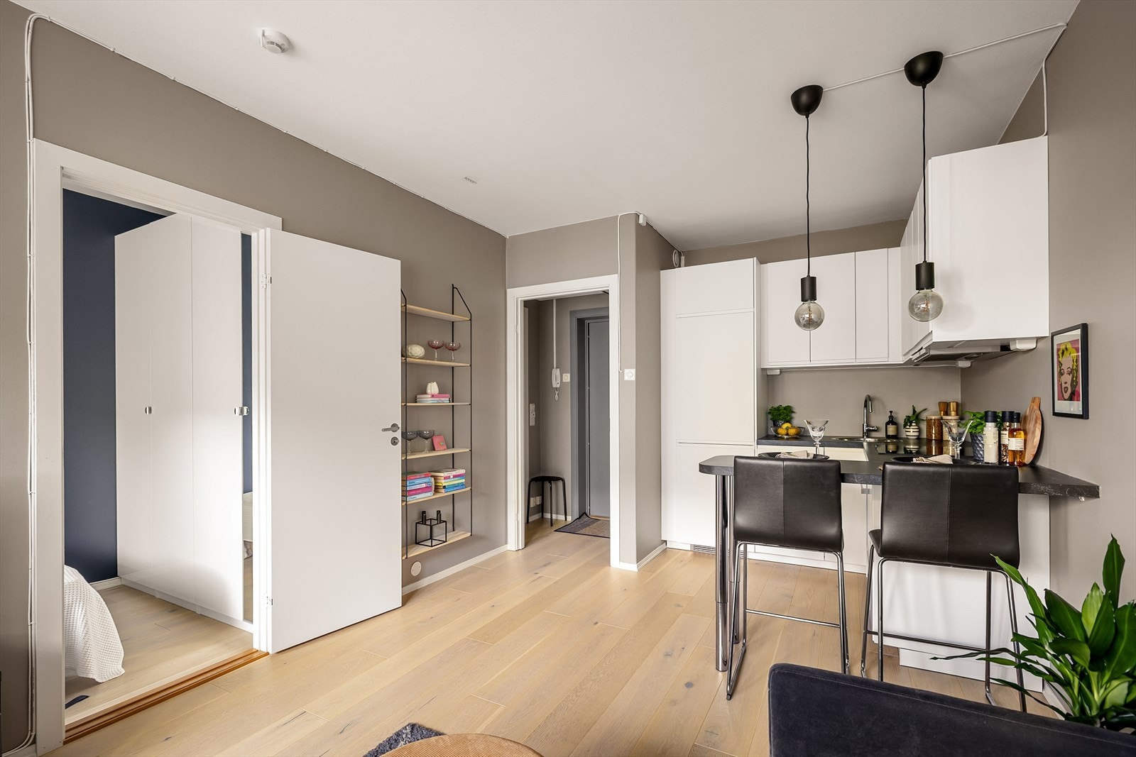 Her har du en optimal planløsning og god standard - hit kan du flytte rett inn! Galleribilde