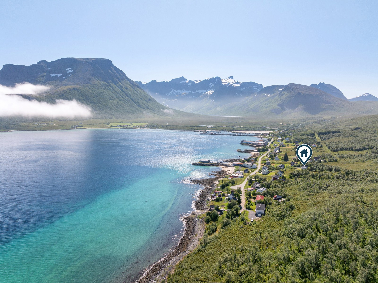 Det er ca. 1 times kjøretur til Tromsø