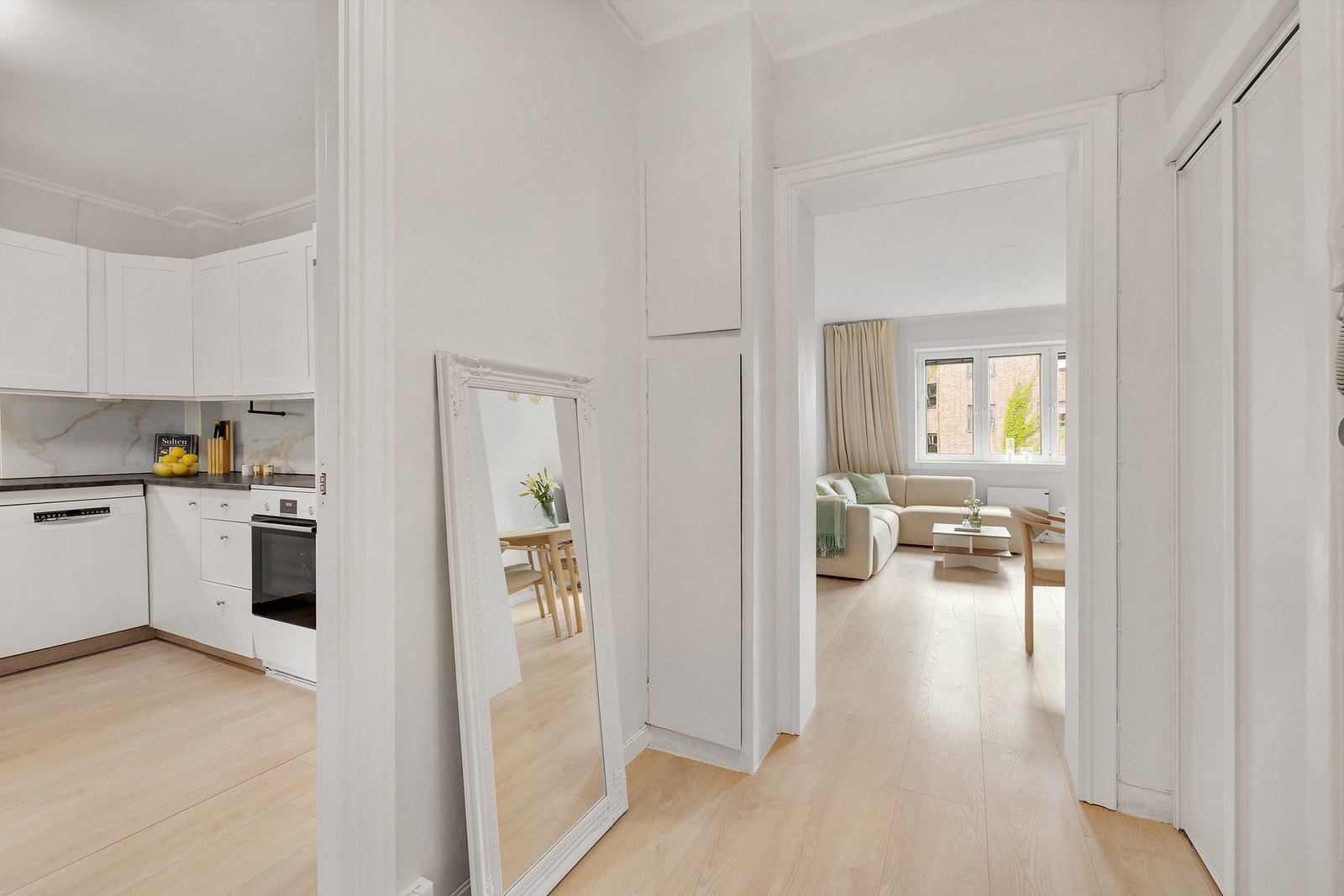 Lys og innbydende entré Galleribilde