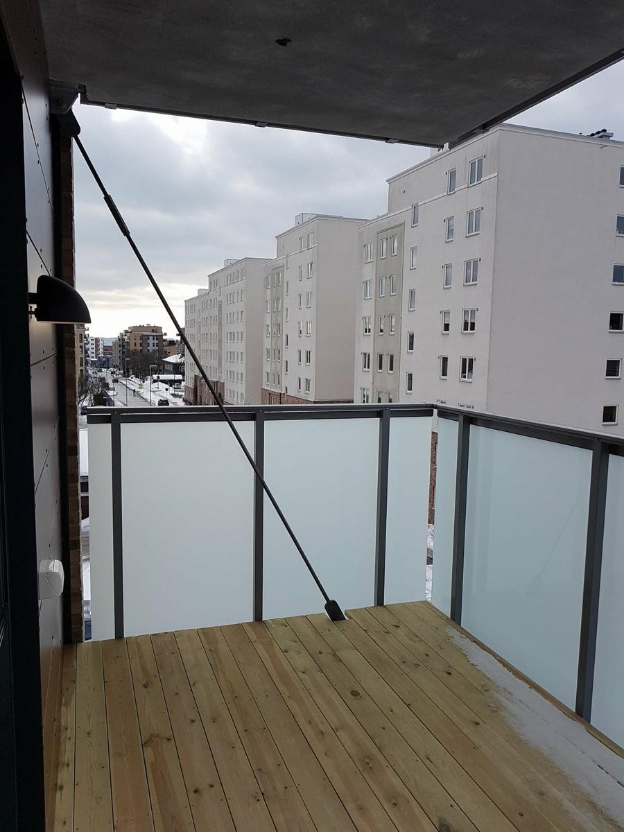 Vestvendt balkong på nesten 10 kvm Galleribilde