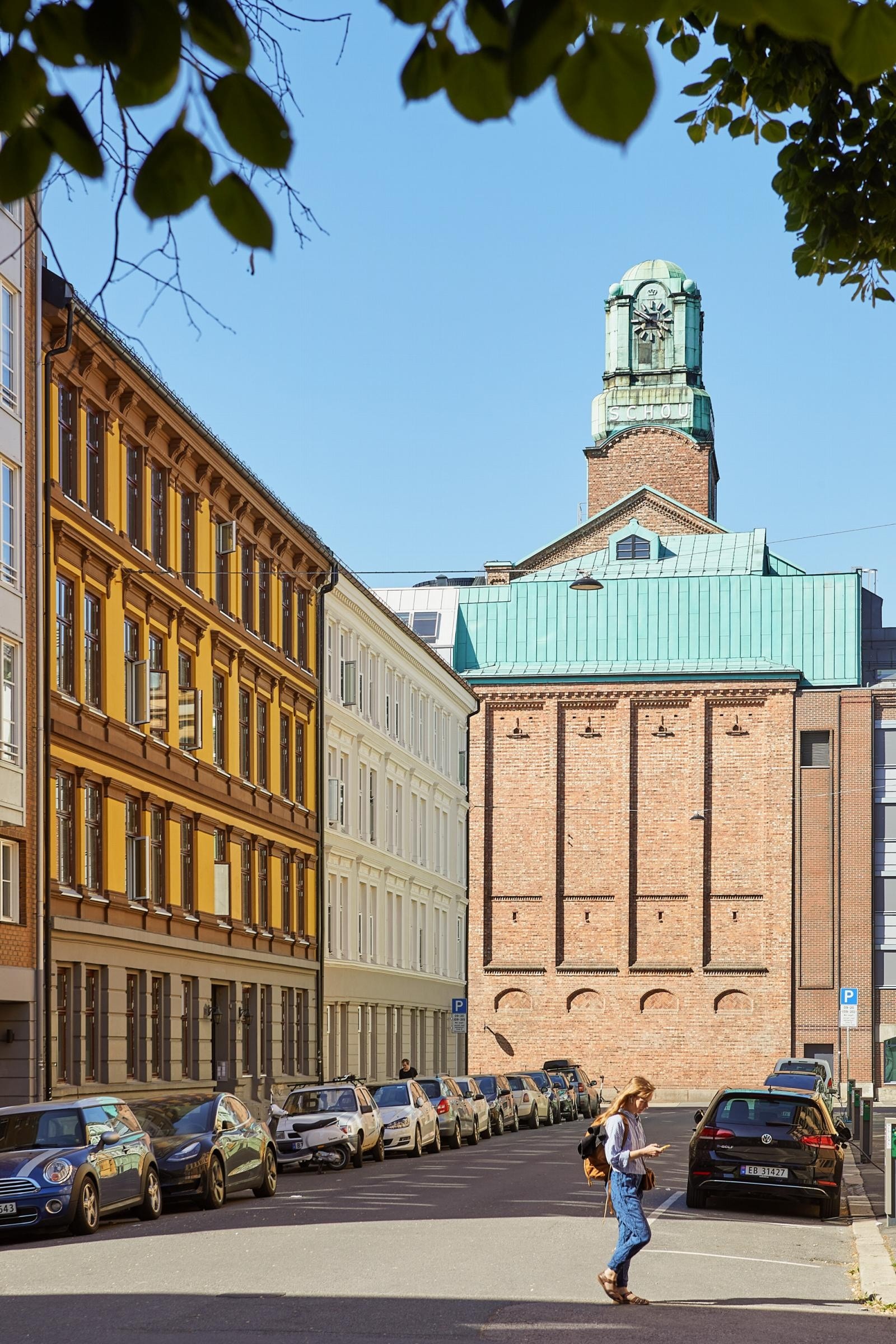 Nærområde har gode service- og kollektivforbindelser. Galleribilde