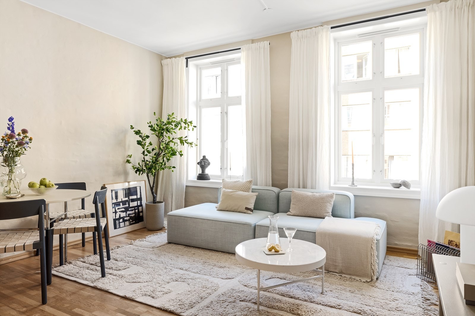 - Gjennomgående 3-roms med balkong i en rehabilitert eldre bygård - Galleribilde