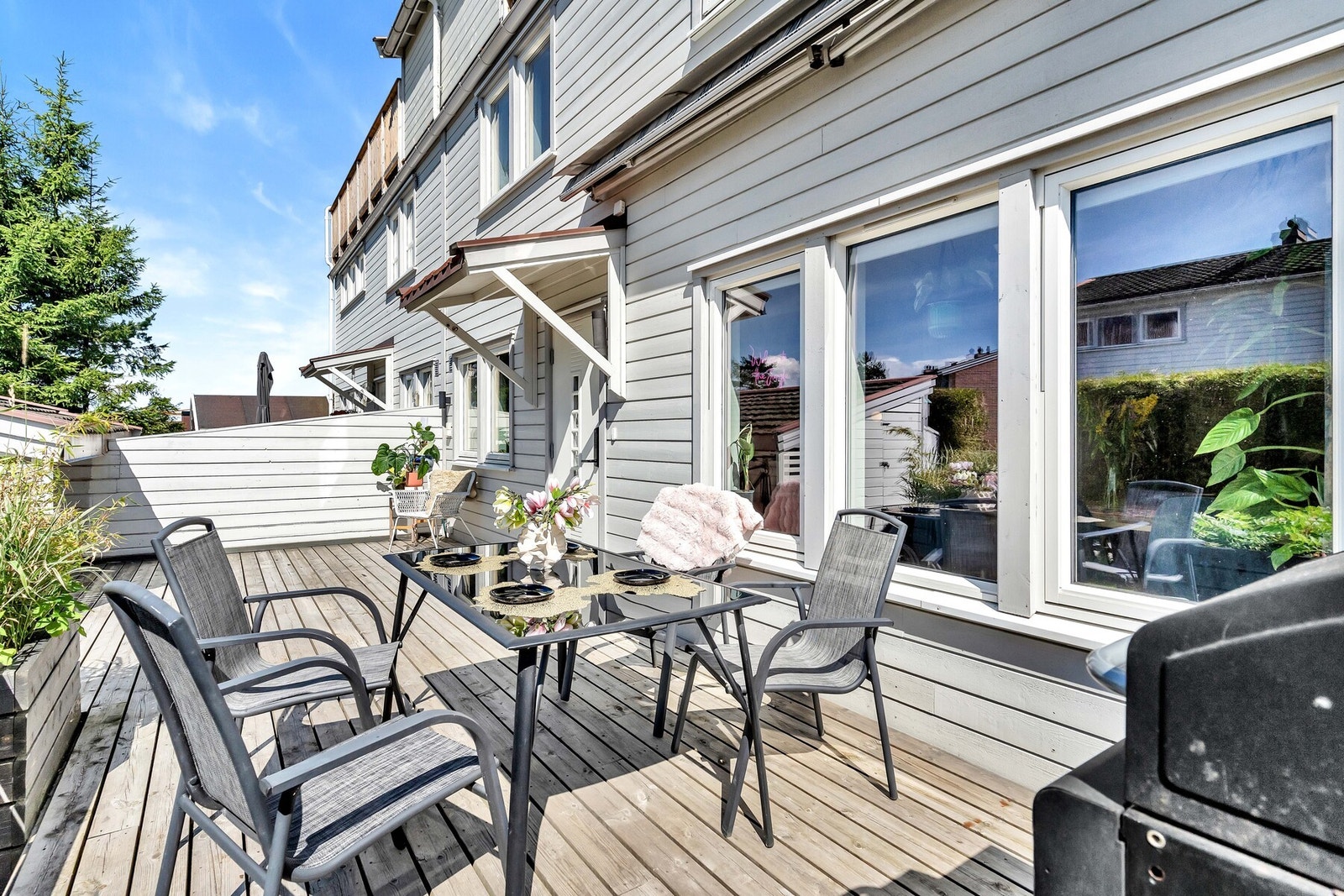 Meget solrikt uteareal. Galleribilde