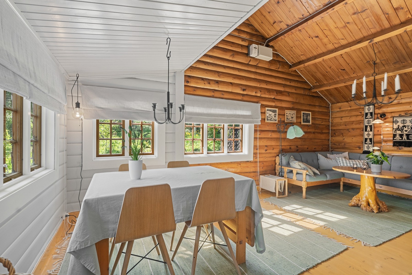 Koselig hytte med flott interiør. Galleribilde