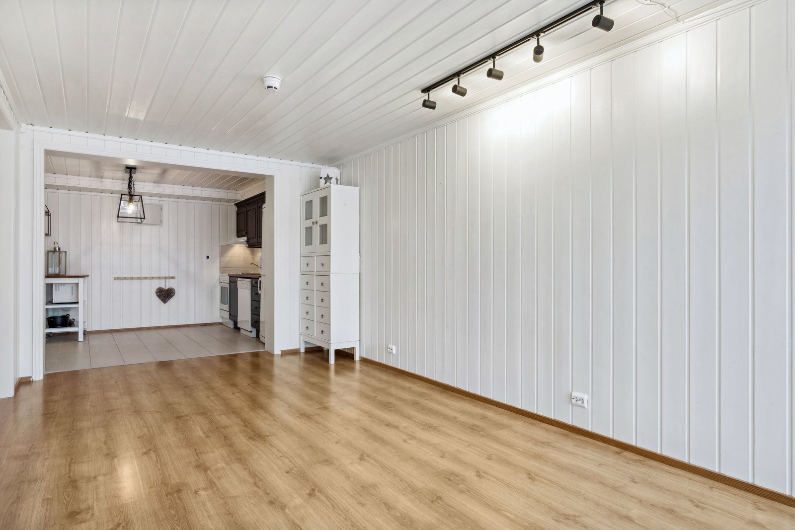 Stue mot kjøkken Galleribilde