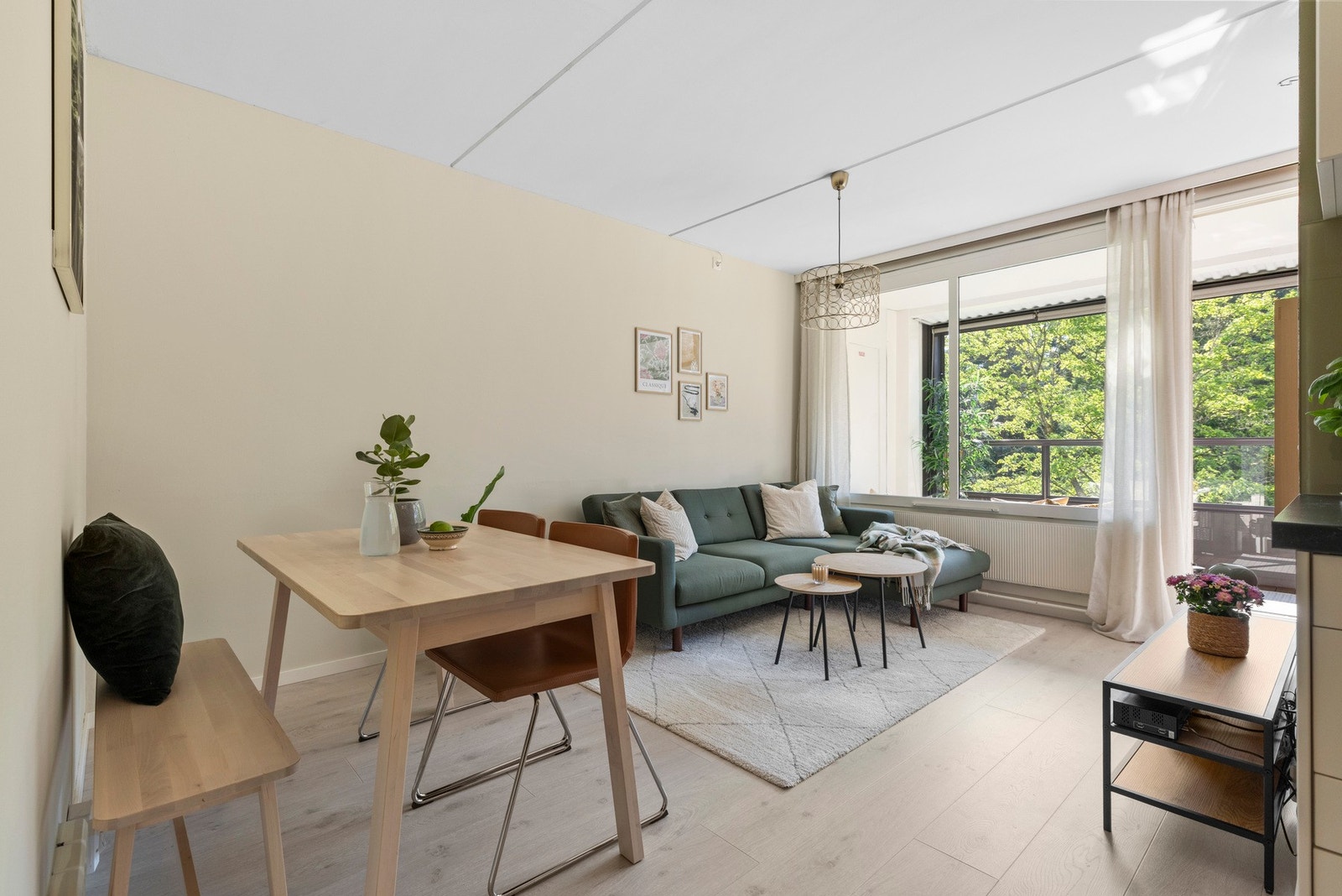 Leiligheten er lys og delikat med tidsmessig standard. Galleribilde