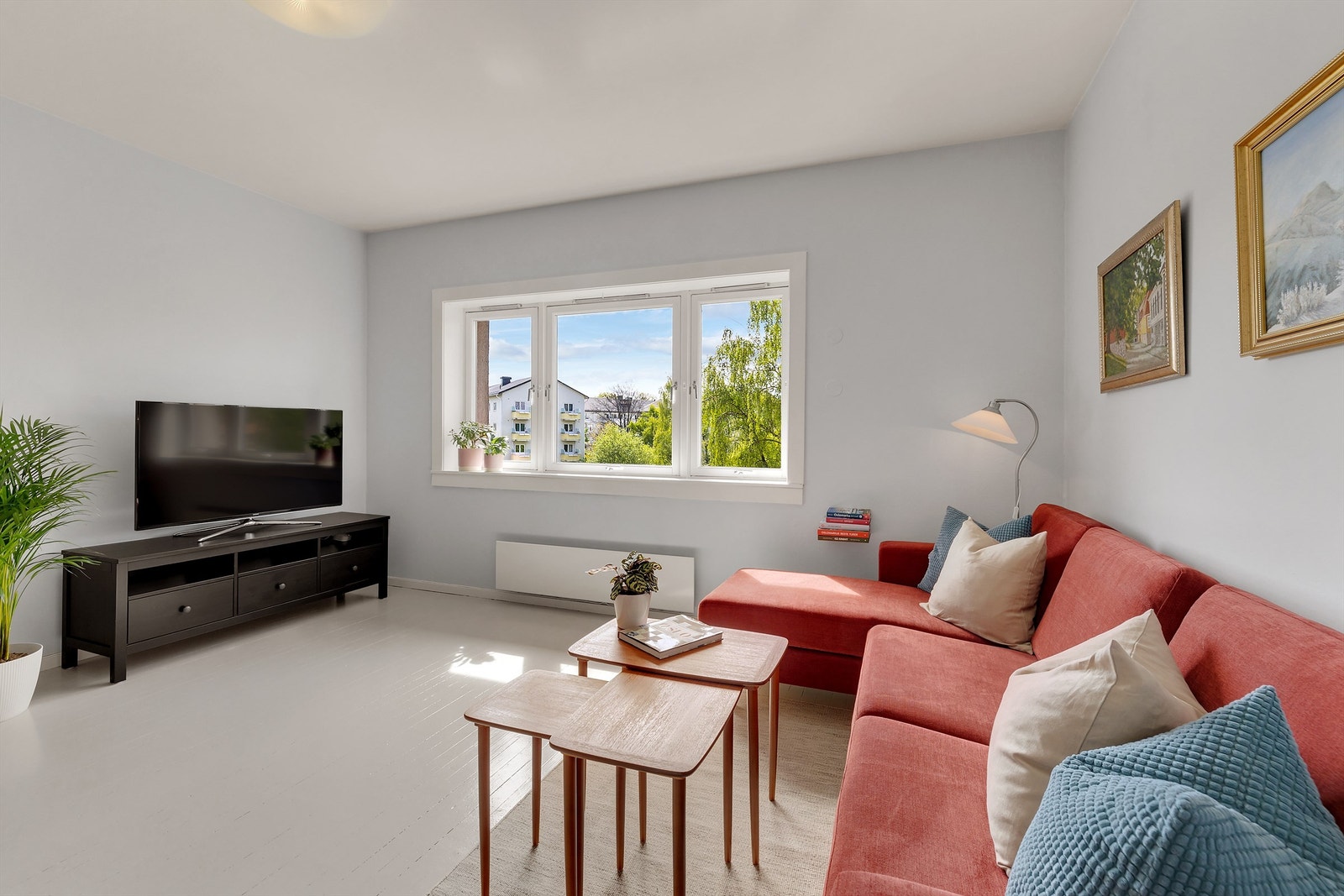 Her bor du sentralt og tilbaketrukket til i rolige, trafikkstille omgivelser. Galleribilde