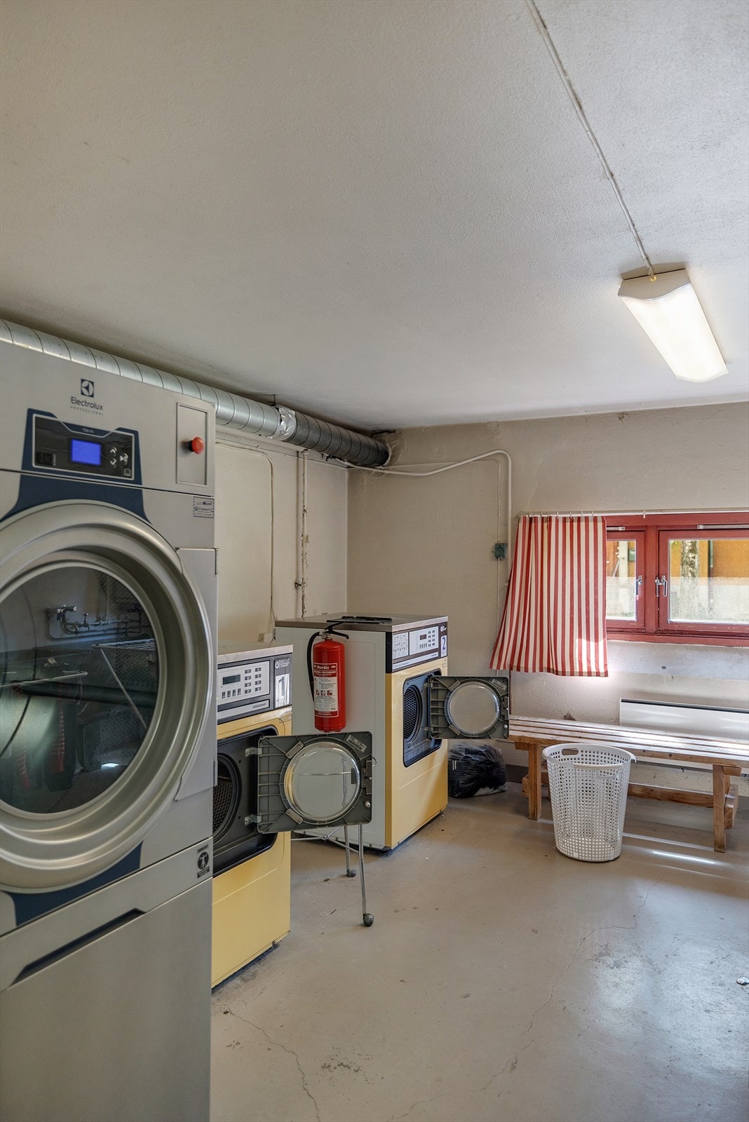 Fellesvaskeri som kan benyttes av beboerne. Galleribilde