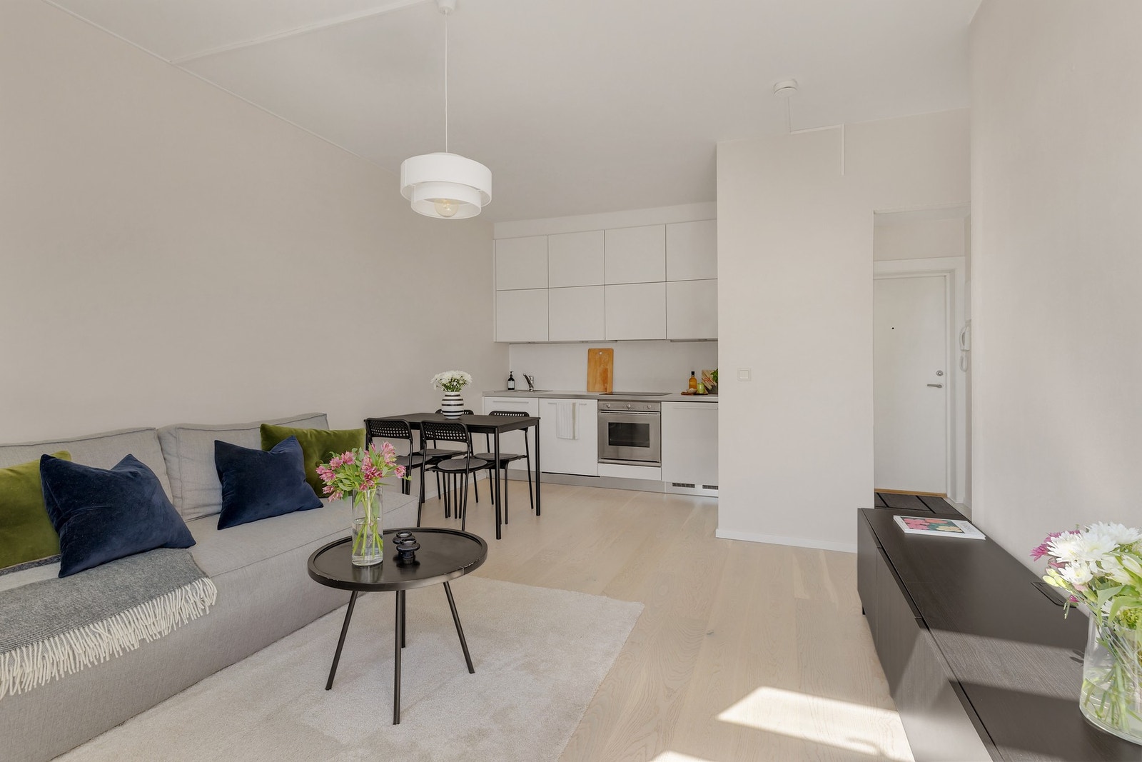 En gjennomtenkt planløsning gjør stuen lett å møblere etter egne behov. Galleribilde