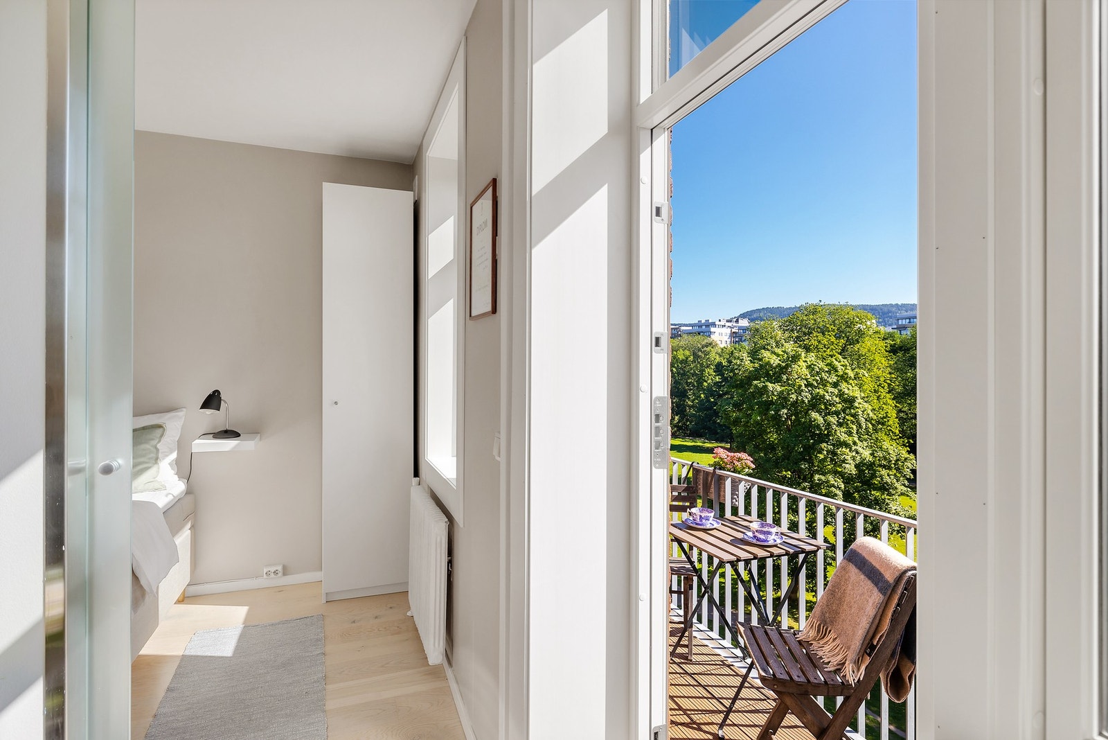 Soverommet i leiligheten ligger i tilknytning til stuen. Galleribilde