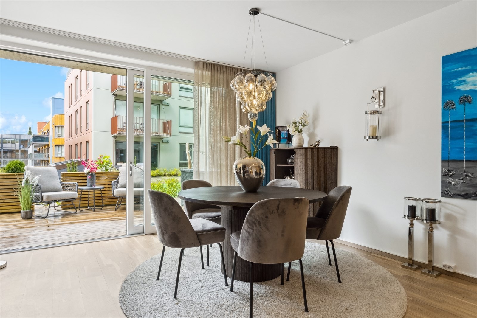 Leiligheten oppvarmes via fjernvarme. Galleribilde