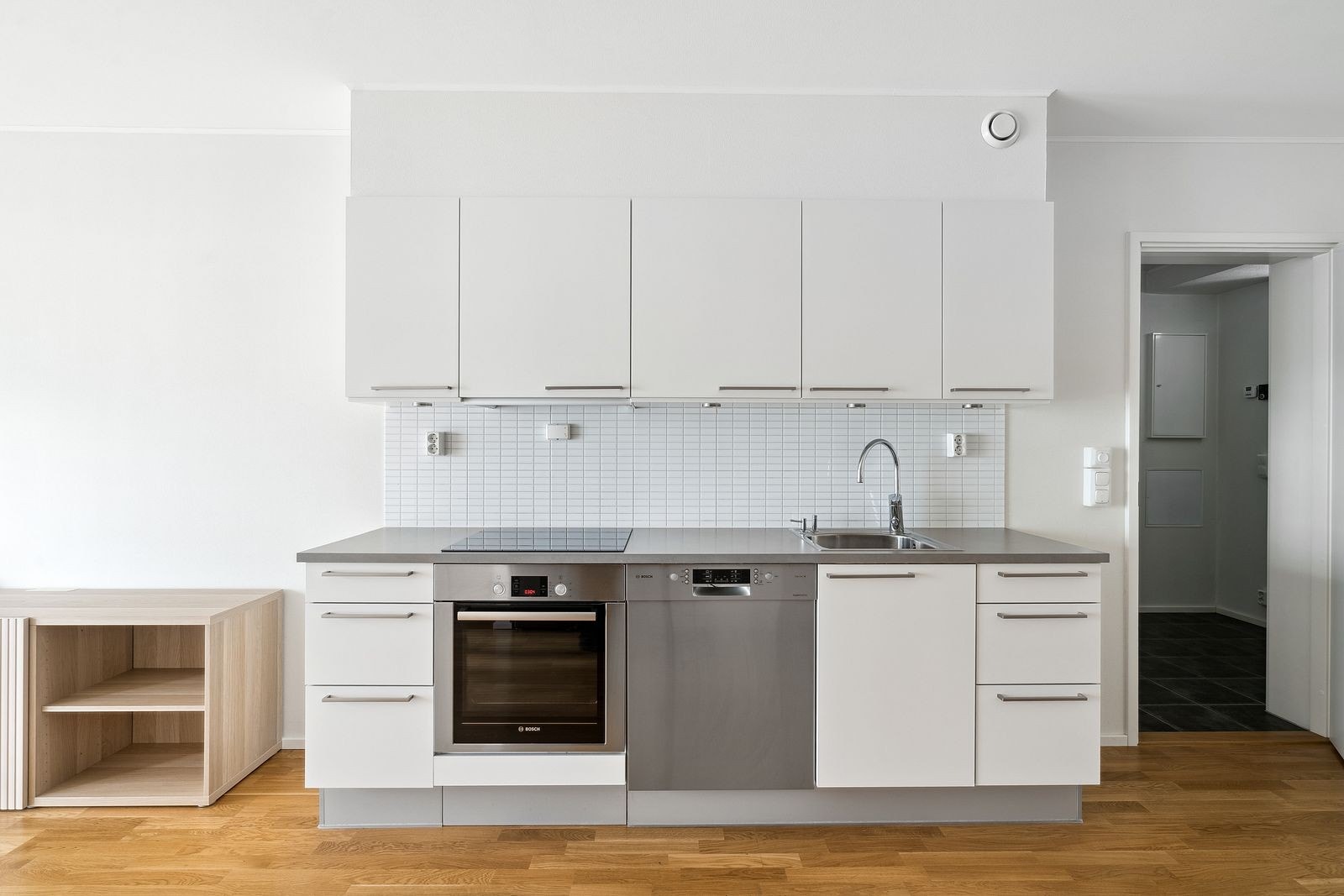 Kjøkken, med godt med oppbevaringsplass Galleribilde