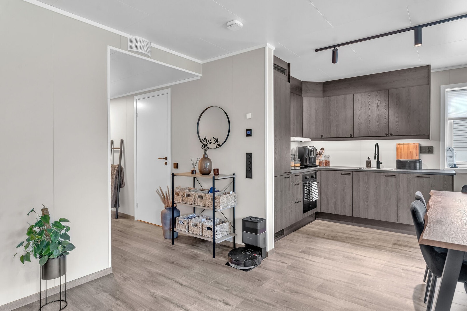 Stue og kjøkken i utleiedel. Galleribilde