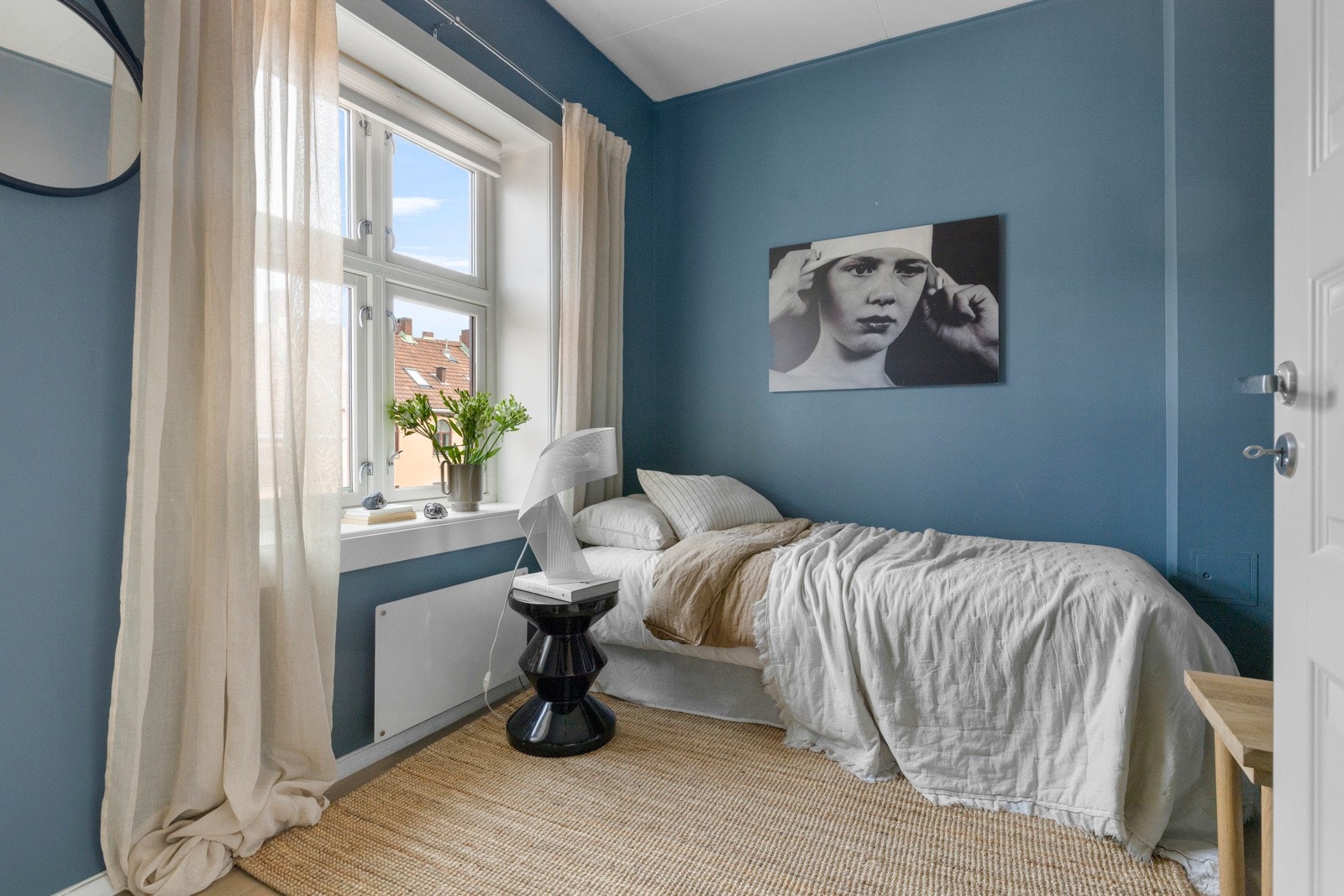 Det andre soverommet egner seg perfekt som gjesterom, barnerom eller kontor. Galleribilde