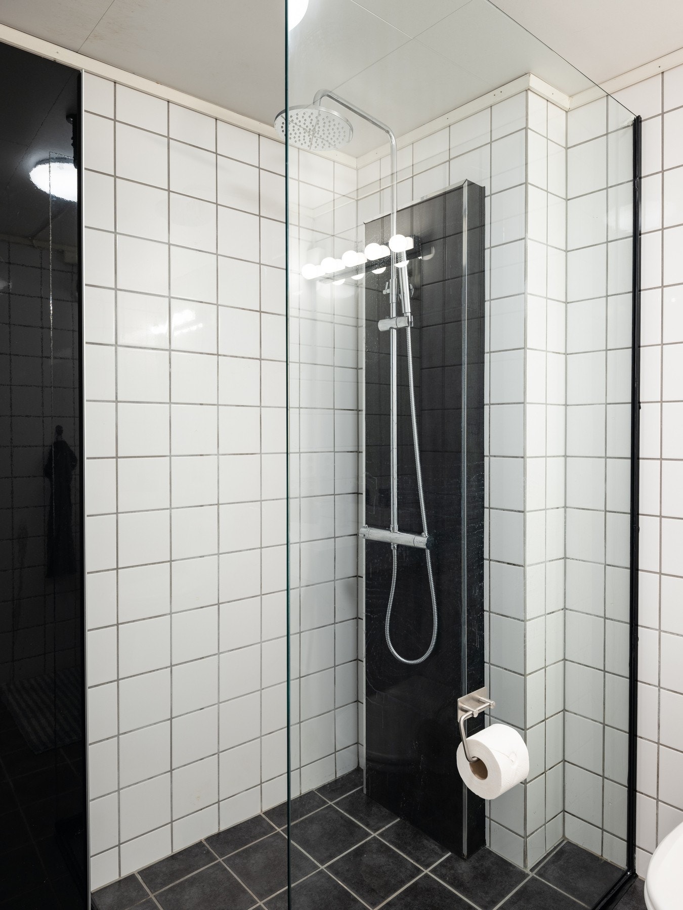 Ny dusjarmatur med regnfallsdusj i 2025. Galleribilde