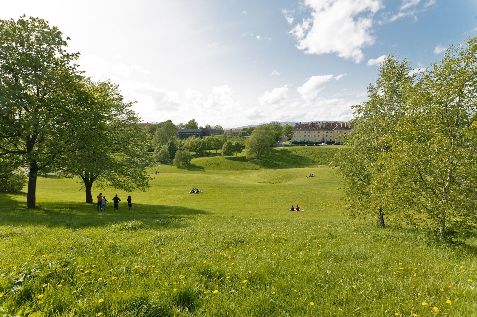 Kort gangavstand til idylliske Torshovdalen Galleribilde